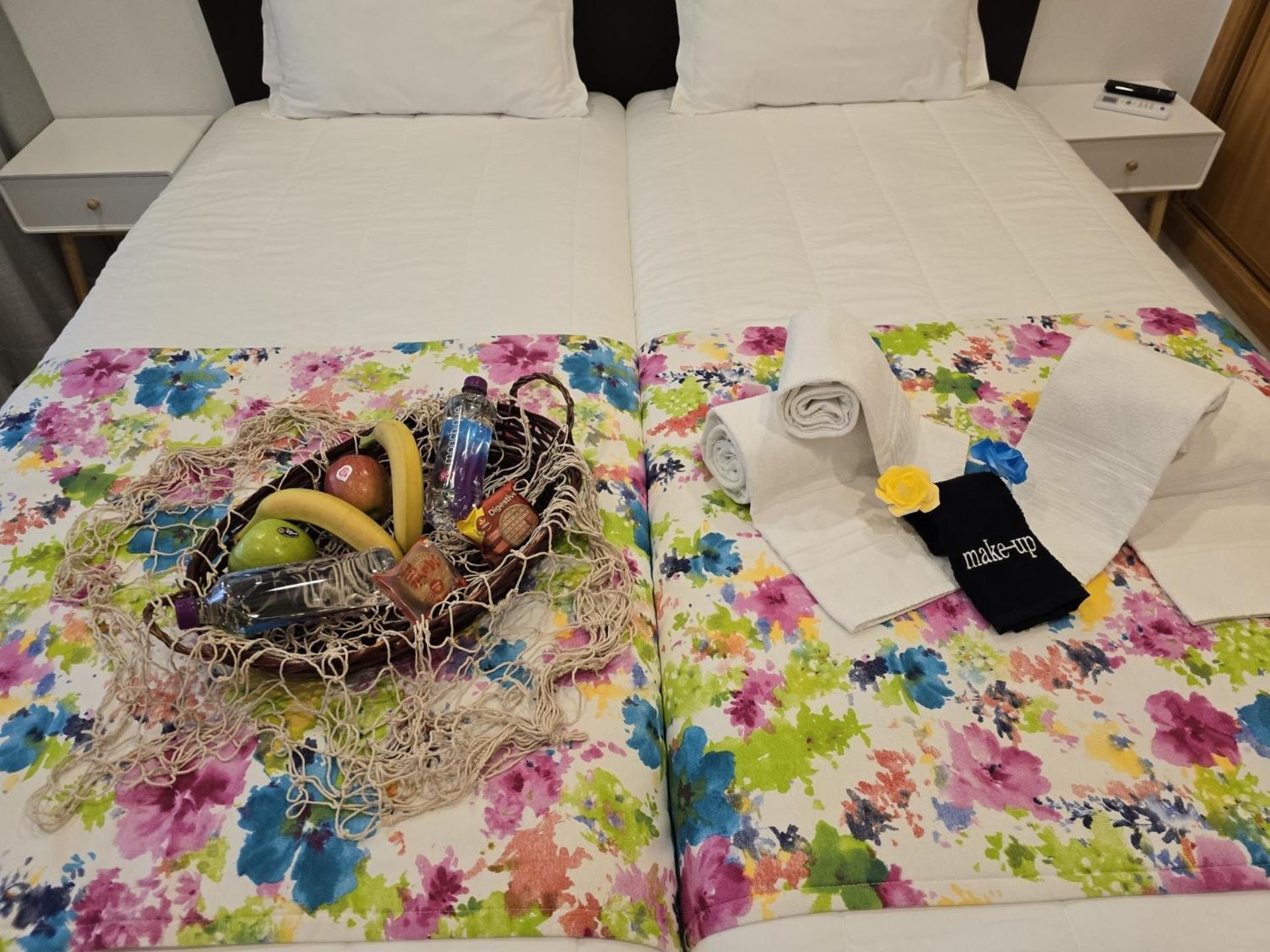 Lc's Guest house